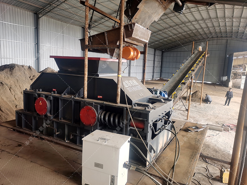 鵝卵石對輥破碎機介紹，為什么選擇金聯機械？