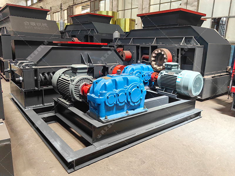 對(duì)輥破碎機(jī)發(fā)往山東破碎青石