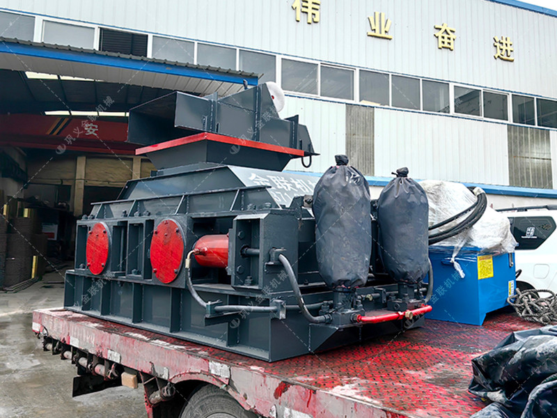 全自動(dòng)液壓對(duì)輥破碎機(jī)發(fā)貨圖片