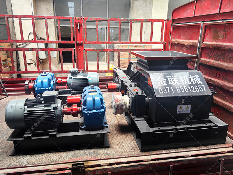 直連式對(duì)輥破碎機(jī)發(fā)貨 中小型破碎設(shè)備發(fā)往河南