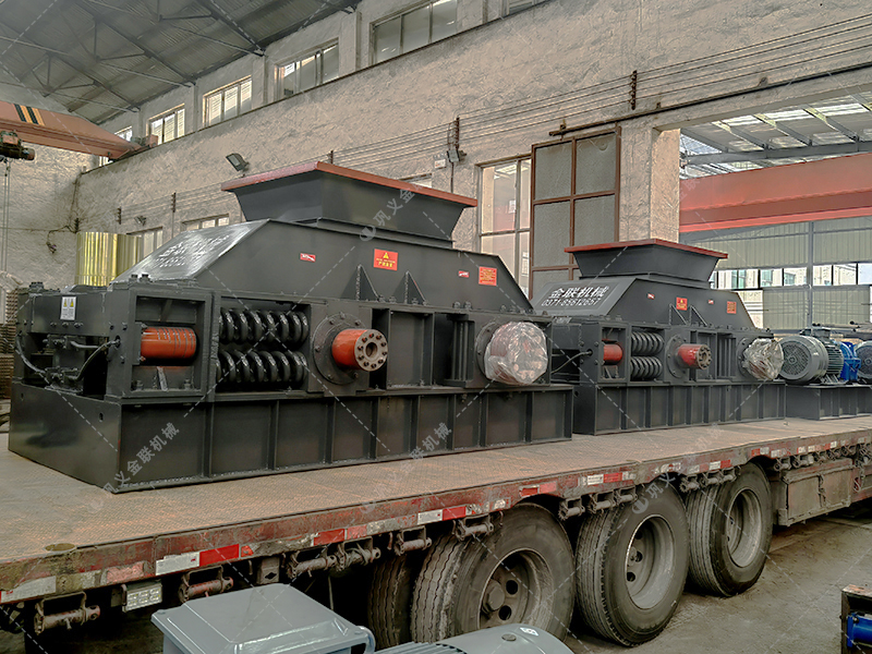 時(shí)產(chǎn)100噸瓜米石對(duì)輥制砂機(jī)有哪些型號(hào)??jī)r(jià)格多少? 時(shí)產(chǎn)100噸瓜米石對(duì)輥制砂機(jī)有哪些型號(hào)??jī)r(jià)格多少?